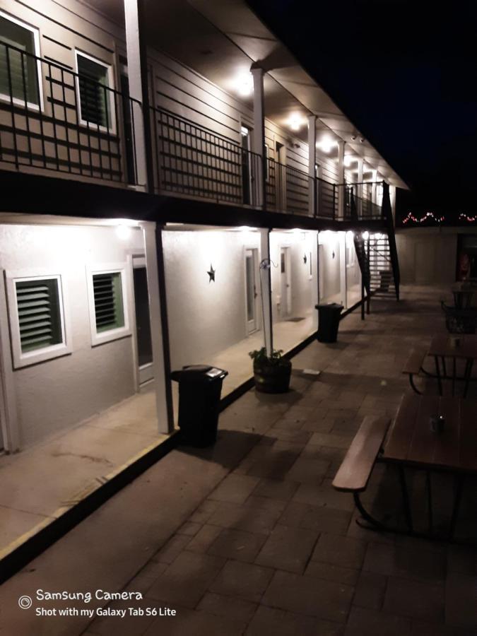 Horseshoe Riverside Lodge 峡谷湖 外观 照片
