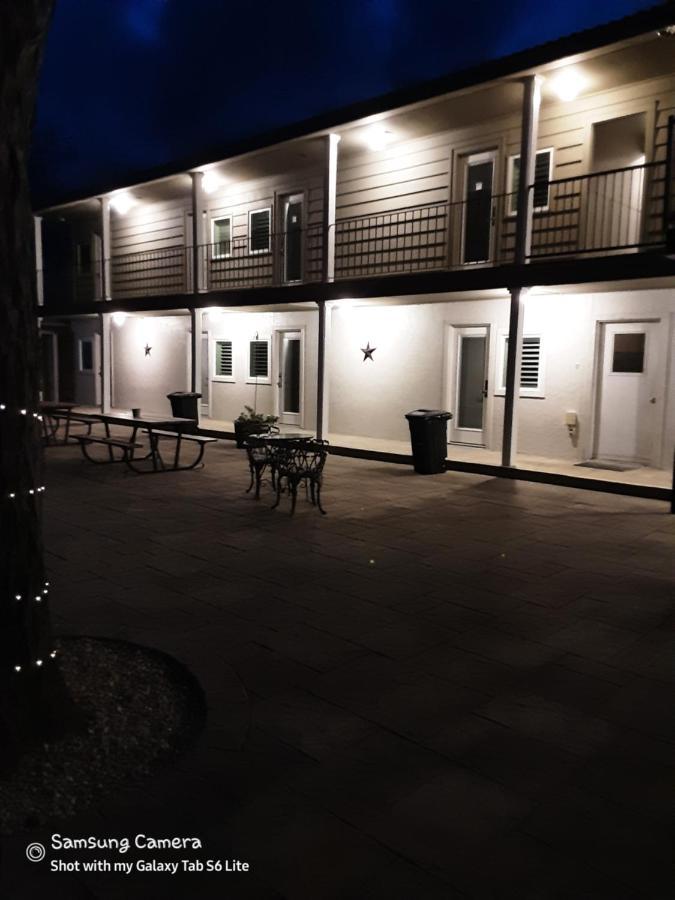 Horseshoe Riverside Lodge 峡谷湖 外观 照片