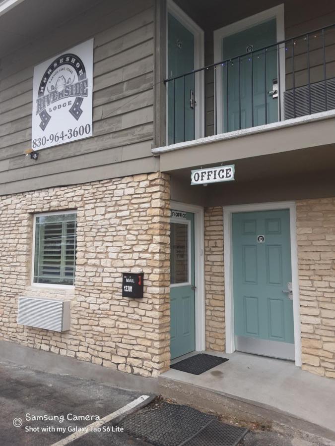 Horseshoe Riverside Lodge 峡谷湖 外观 照片