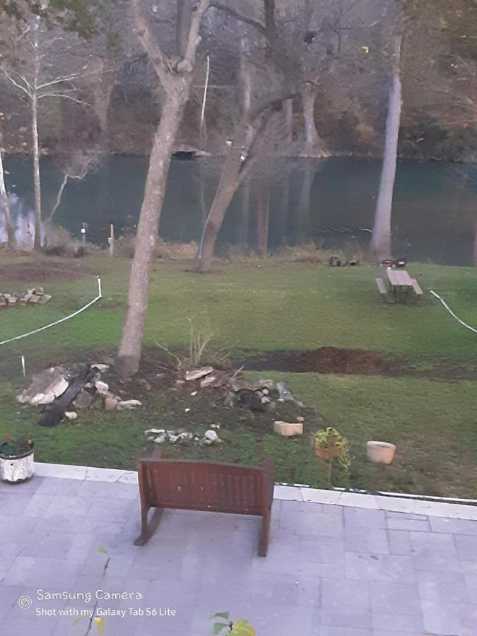 Horseshoe Riverside Lodge 峡谷湖 外观 照片