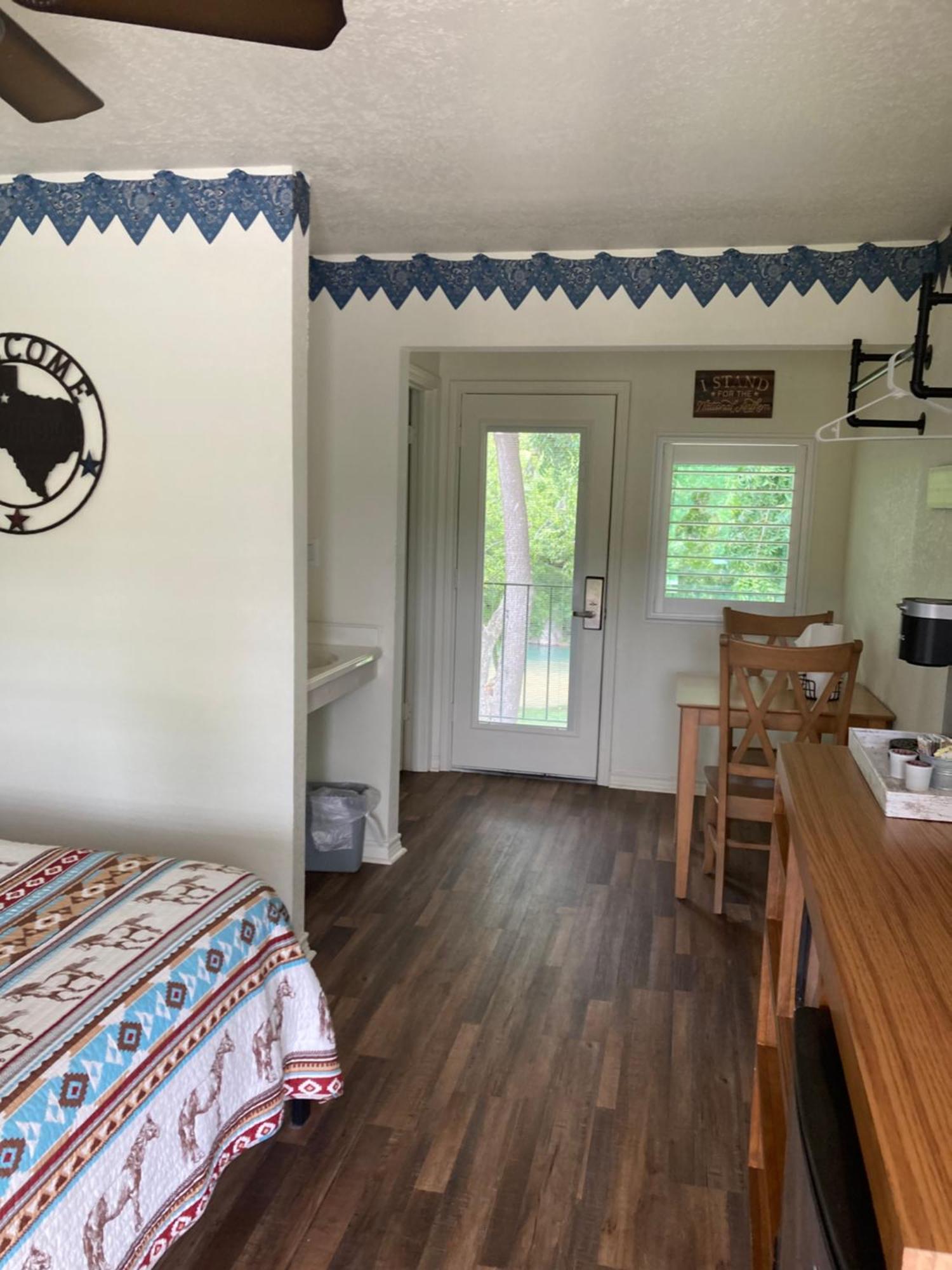 Horseshoe Riverside Lodge 峡谷湖 外观 照片